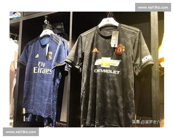红魔再掀复古风暴！曼联二客球衣致敬 90 年代经典美学
